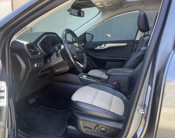 2021 Ford Escape Titanium Hybrid