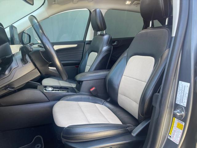2021 Ford Escape Titanium Hybrid