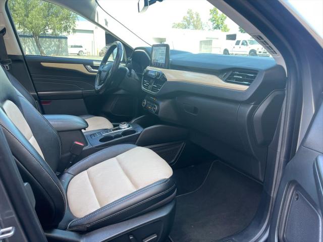 2021 Ford Escape Titanium Hybrid