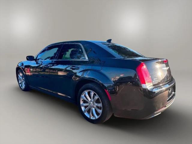 2018 Chrysler 300 Touring