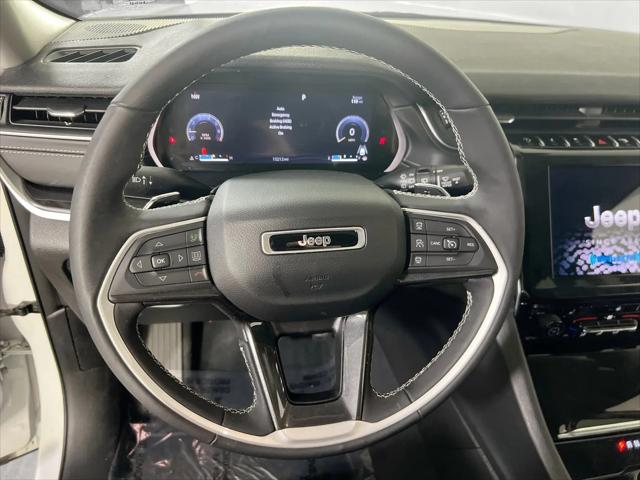 2023 Jeep Grand Cherokee L Laredo 4x4