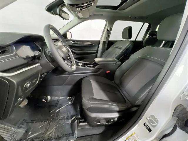 2023 Jeep Grand Cherokee L Laredo 4x4