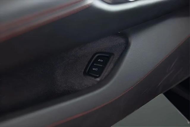2023 Chevrolet Corvette Stingray RWD Convertible 2LT
