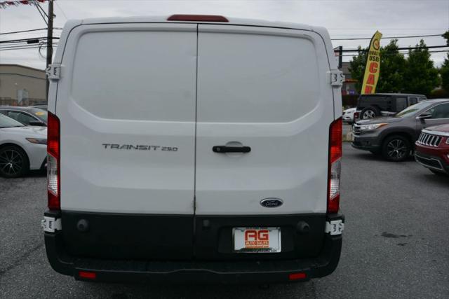 2019 Ford Transit w/Sliding Side Door w/LWB