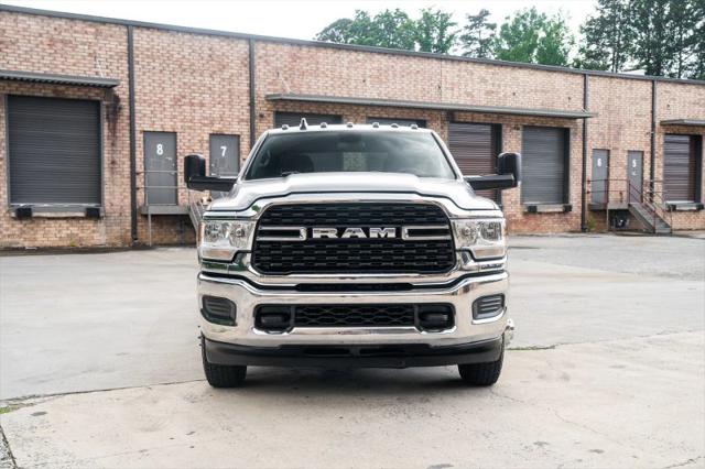 2022 Ram 3500 Big Horn Crew Cab 4x4 8' Box