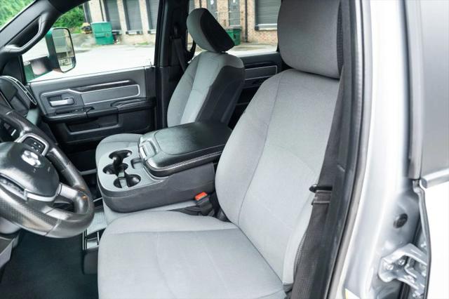 2022 Ram 3500 Big Horn Crew Cab 4x4 8' Box