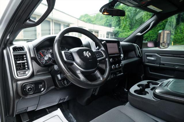 2022 Ram 3500 Big Horn Crew Cab 4x4 8' Box