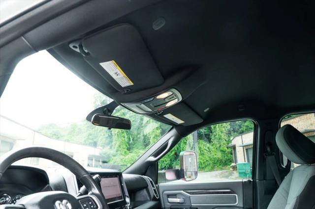 2022 Ram 3500 Big Horn Crew Cab 4x4 8' Box