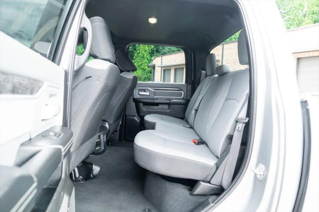 2022 Ram 3500 Big Horn Crew Cab 4x4 8' Box