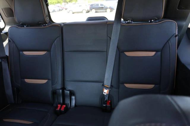2024 GMC Yukon 4WD AT4