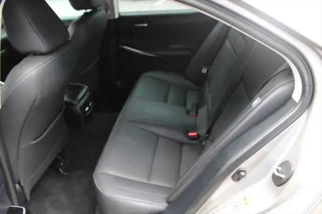 2016 Lexus IS 200t 200t