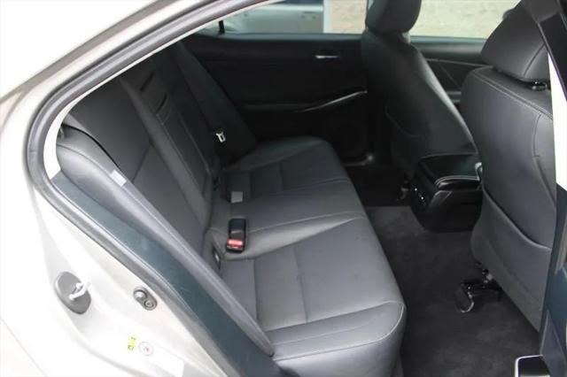 2016 Lexus IS 200t 200t
