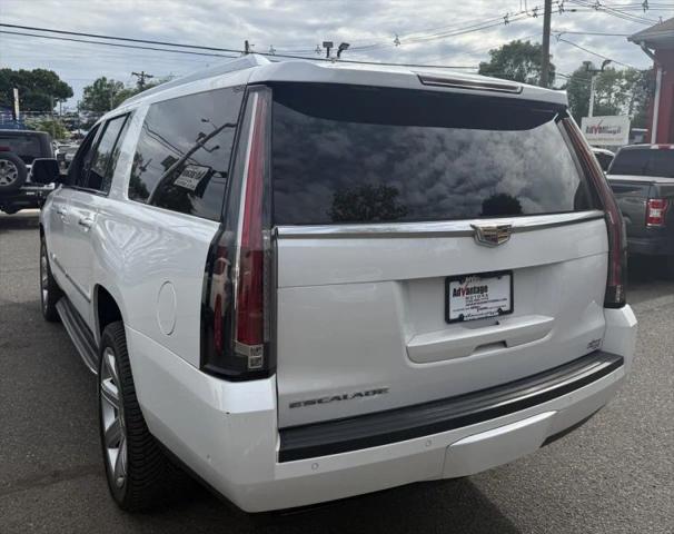 2018 Cadillac Escalade ESV Luxury