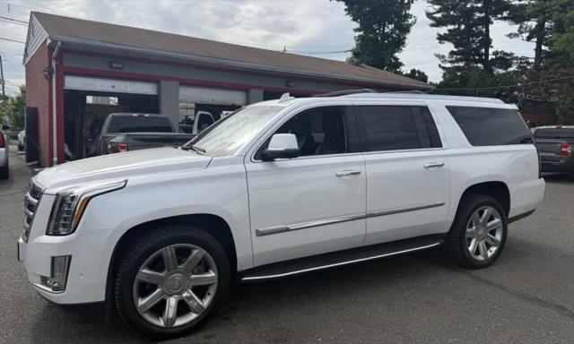 2018 Cadillac Escalade ESV Luxury