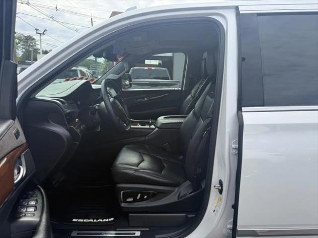 2018 Cadillac Escalade ESV Luxury