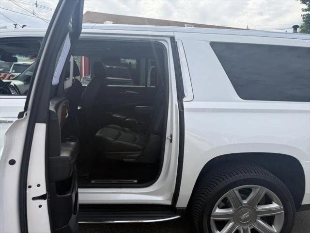 2018 Cadillac Escalade ESV Luxury