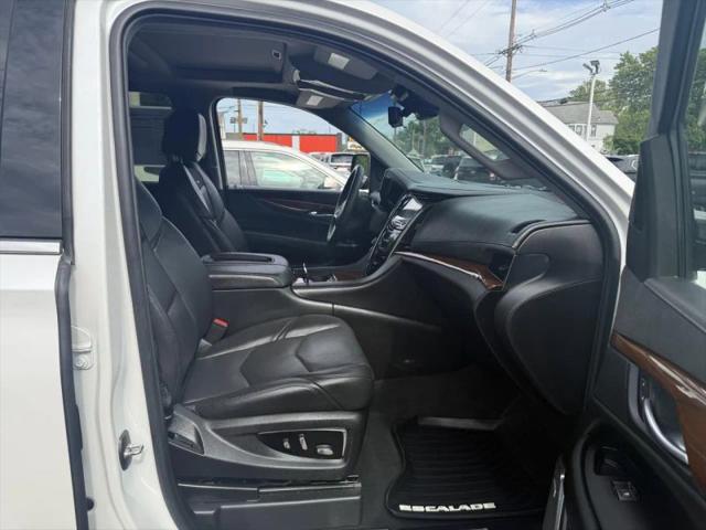 2018 Cadillac Escalade ESV Luxury