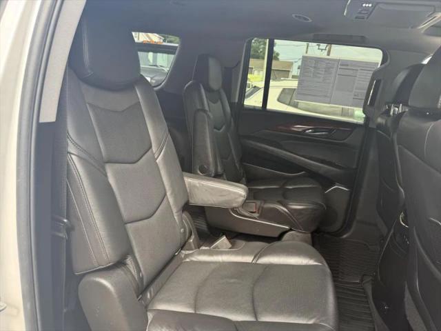 2018 Cadillac Escalade ESV Luxury