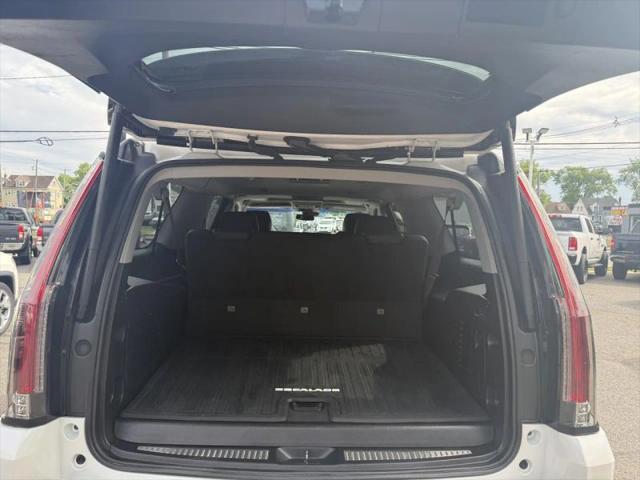 2018 Cadillac Escalade ESV Luxury