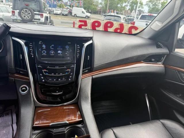 2018 Cadillac Escalade ESV Luxury