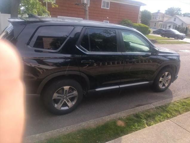 2023 Honda Pilot AWD EX-L 8 Passenger