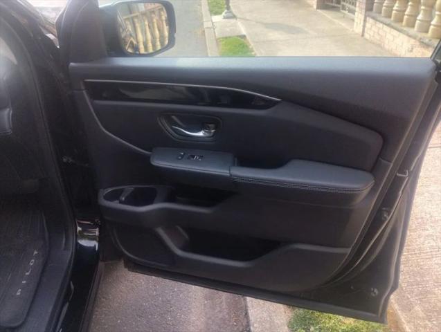 2023 Honda Pilot AWD EX-L 8 Passenger