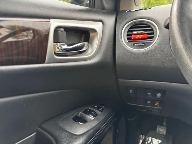 2013 Nissan Pathfinder SL