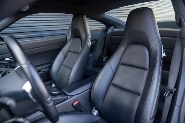 2016 Porsche 911 Carrera Black Edition