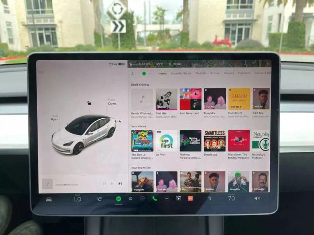 2022 Tesla Model 3 Rear-Wheel Drive