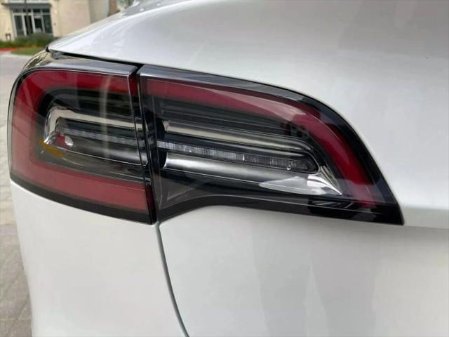 2022 Tesla Model 3 Rear-Wheel Drive