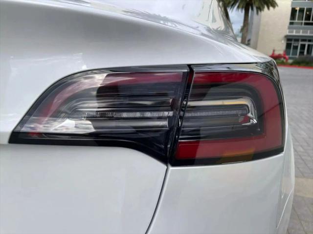 2022 Tesla Model 3 Rear-Wheel Drive