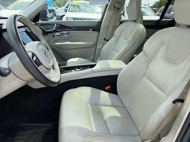 2019 Volvo XC90 T6 Momentum