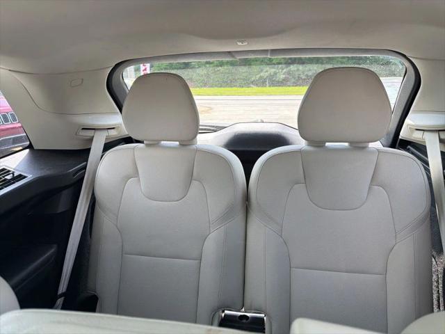 2019 Volvo XC90 T6 Momentum