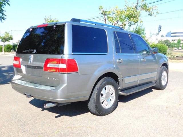 2008 Lincoln Navigator Base