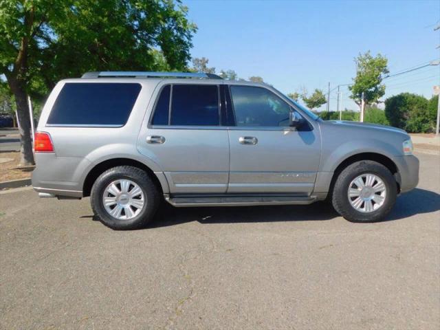 2008 Lincoln Navigator Base