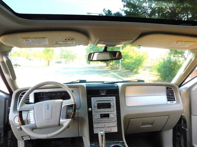 2008 Lincoln Navigator Base