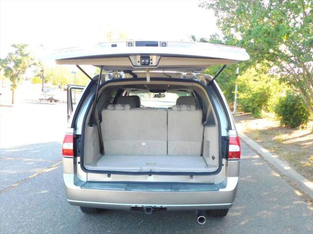 2008 Lincoln Navigator Base