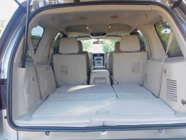 2008 Lincoln Navigator Base