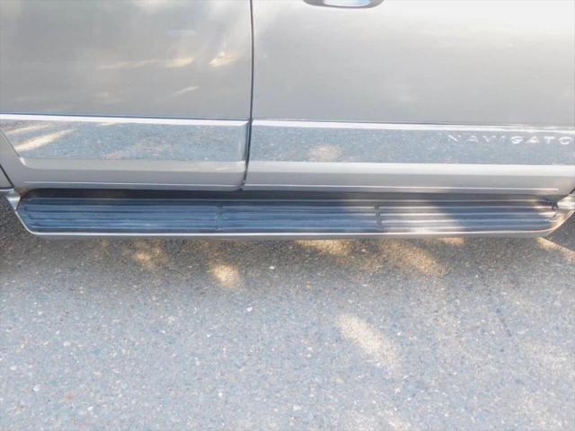 2008 Lincoln Navigator Base