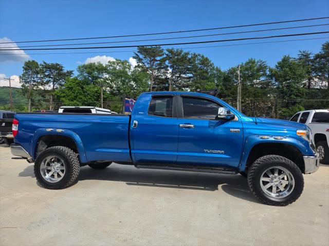 2017 Toyota Tundra SR5 5.7L V8