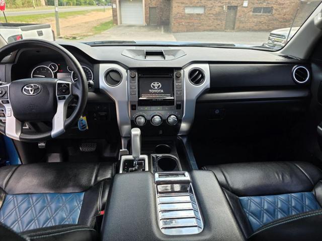 2017 Toyota Tundra SR5 5.7L V8