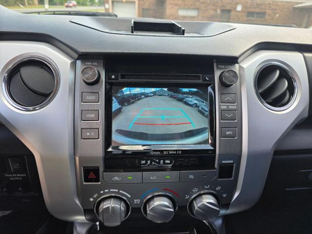 2017 Toyota Tundra SR5 5.7L V8