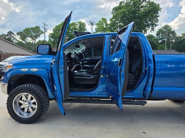 2017 Toyota Tundra SR5 5.7L V8