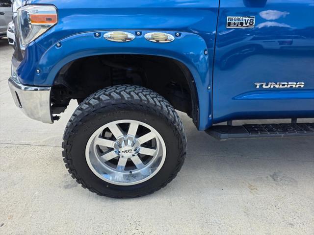 2017 Toyota Tundra SR5 5.7L V8