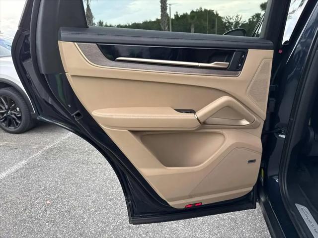 2024 Porsche Cayenne Cayenne