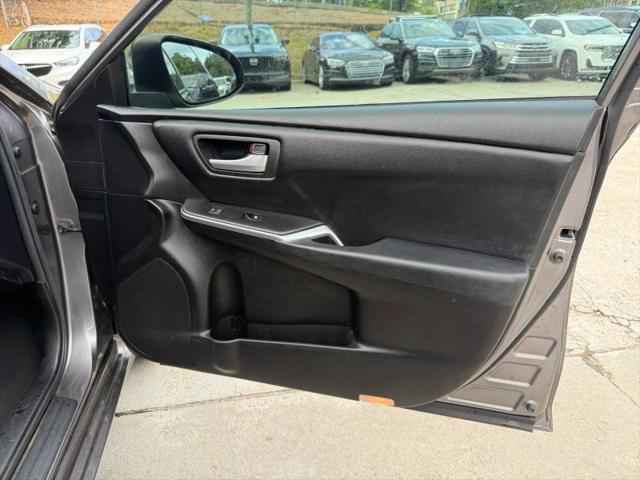 2017 Toyota Camry SE