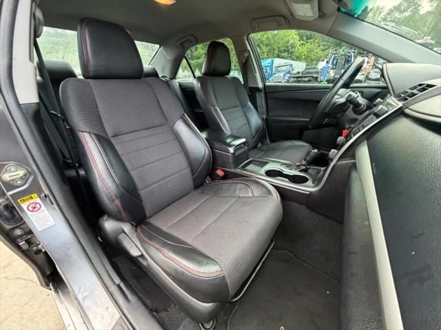 2017 Toyota Camry SE
