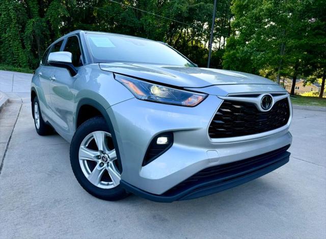 2024 Toyota Highlander LE