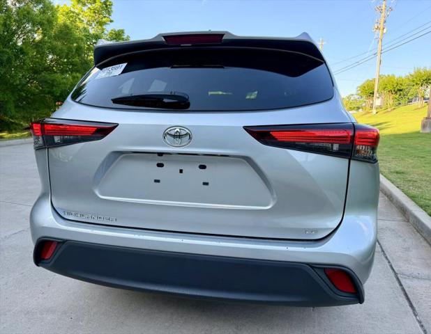 2024 Toyota Highlander LE