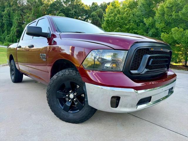 2022 Ram 1500 Classic SLT Crew Cab 4x2 5'7" Box